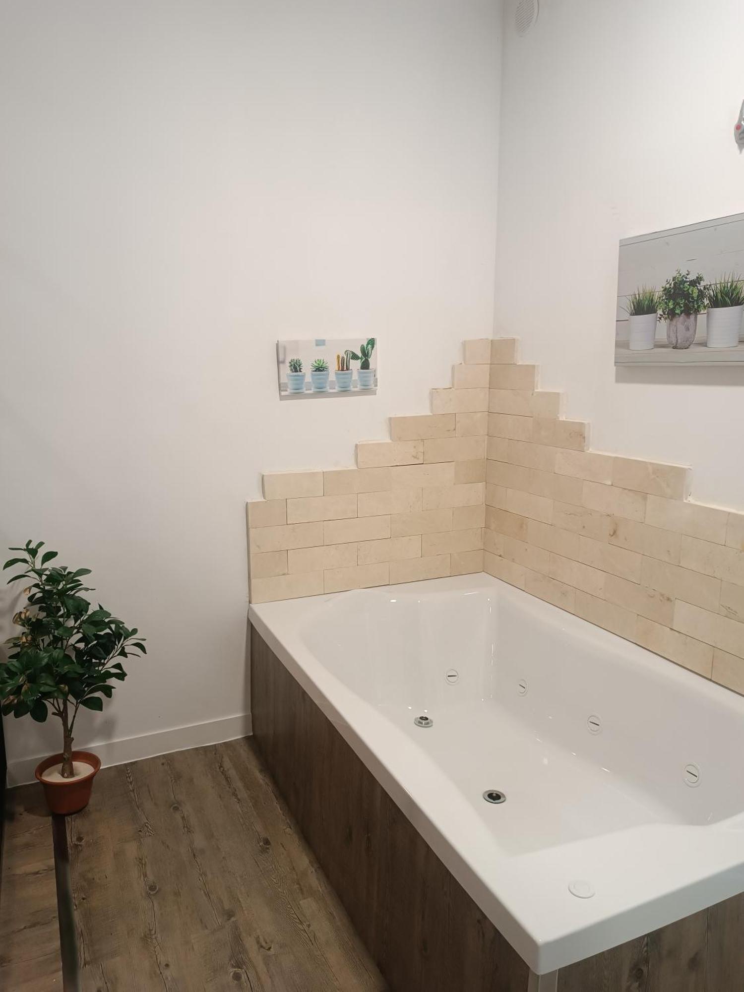 Apartamentos Turisticos Avila Puerta De San Vicente 0-2 Extérieur photo